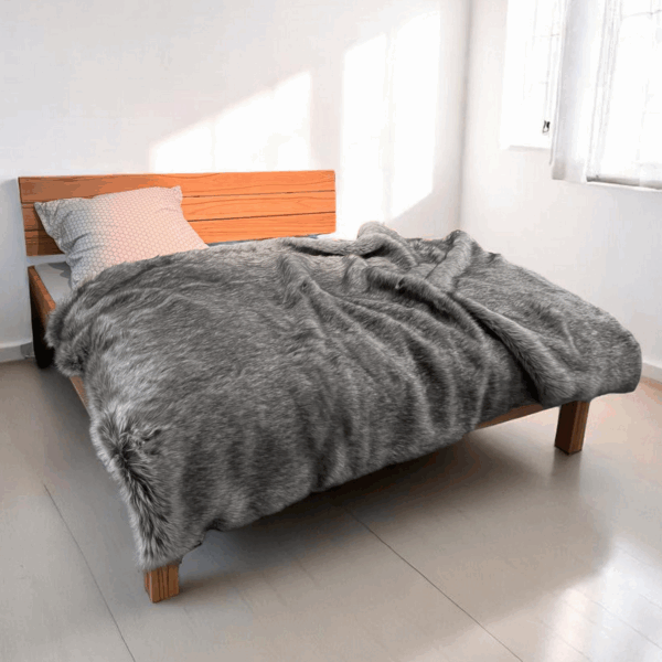 FRIDA - Tagesdecke aus Fellimitat – Bild 6